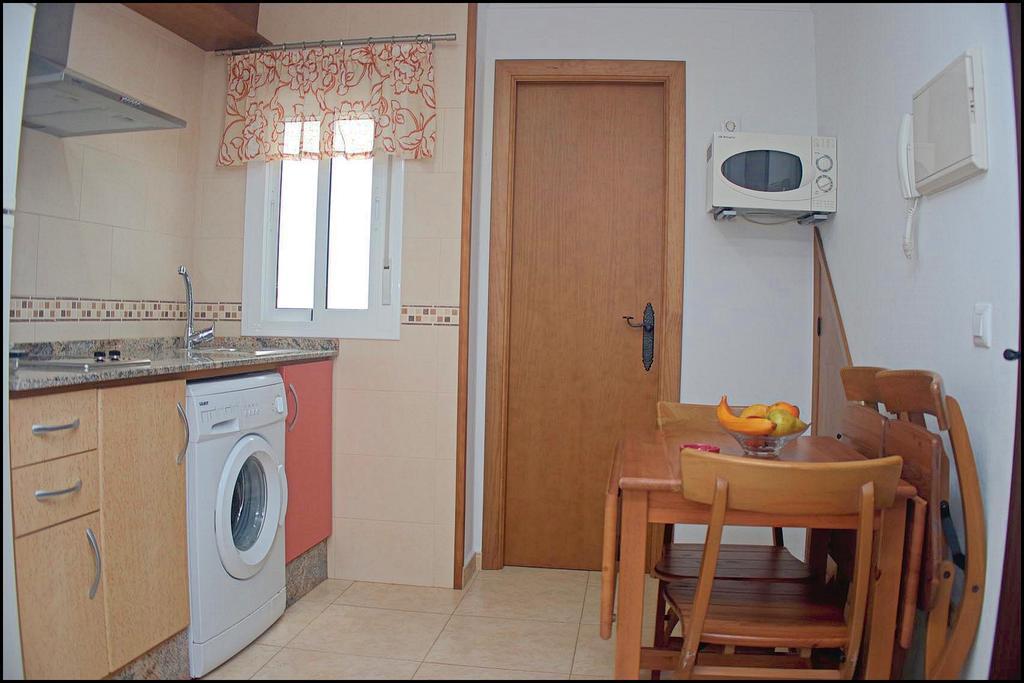 Apartamento Centro De Conil コニル・デ・ラ・フロンテラ エクステリア 写真